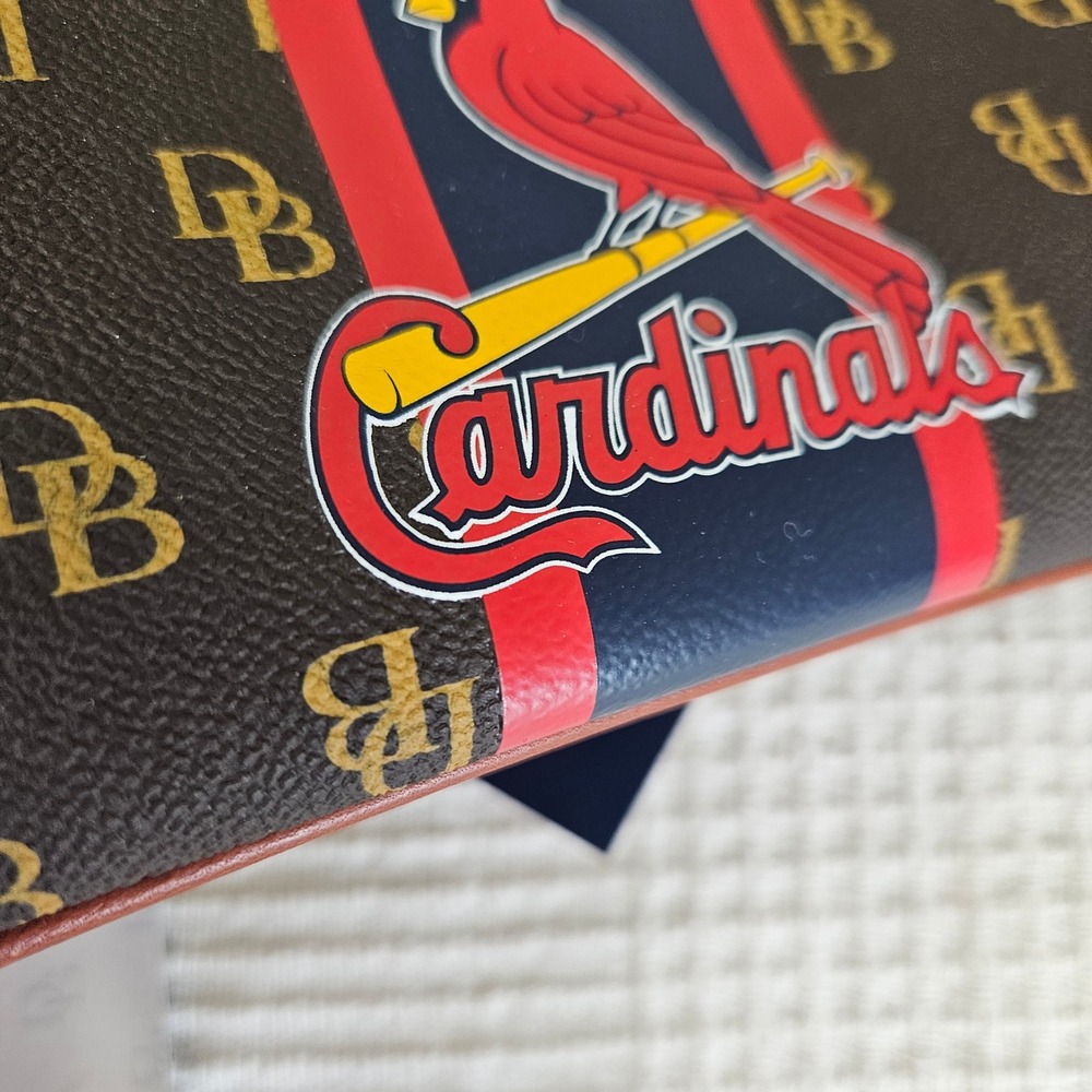 NEW Dooney & Burke x MLB St Louis Cardinals Stadium Signature Wristlet Purse NWT - Picture 2 of 8